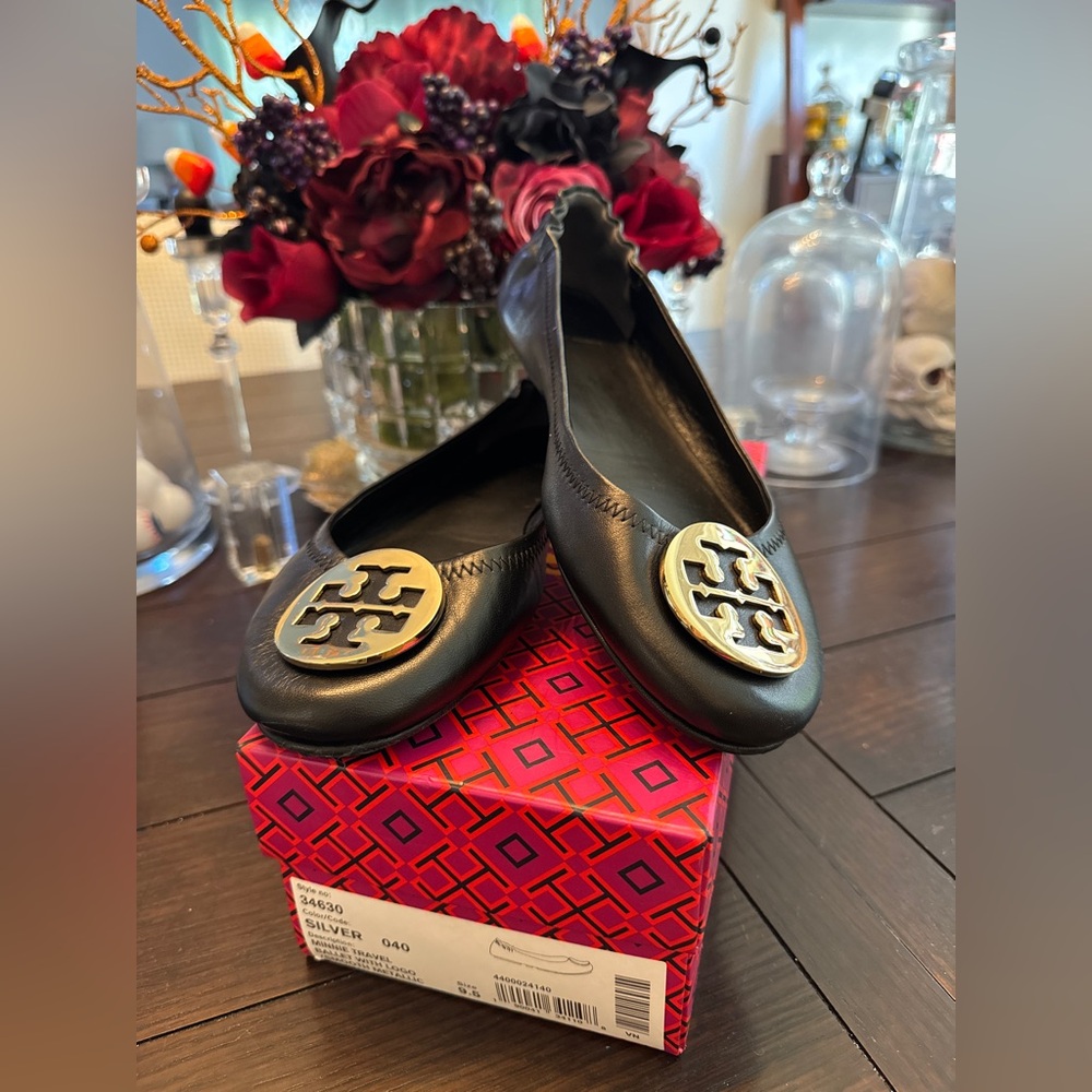 Tory Burch ‘Minnie’ Black Leather Ballet Flats